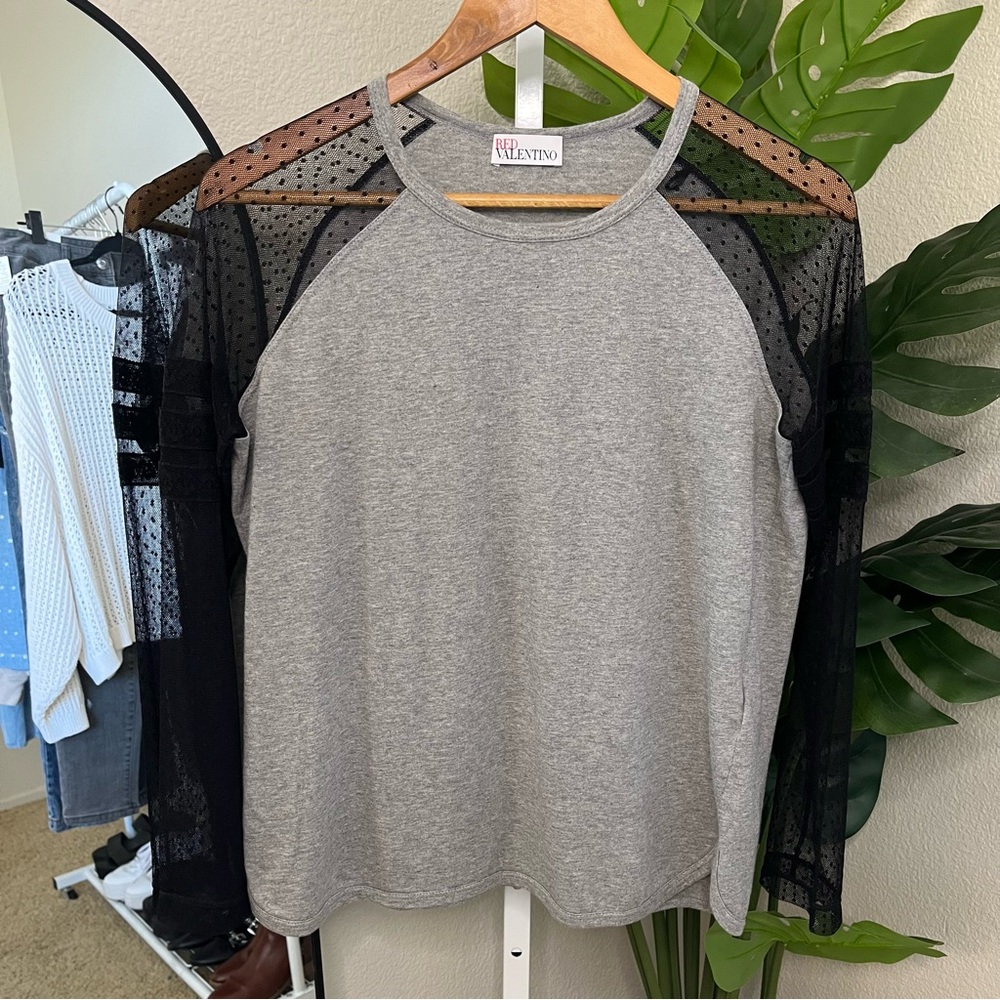 🖤 RED Valentino Grey Henley Swiss Dot Sheer Lace Sleeve Top Sz L | Cotton